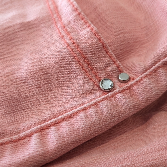 Chico's So Slimming Pink Zipper Hem Jeans in Size 2 / US Size 12 or L - Picture 6 of 16